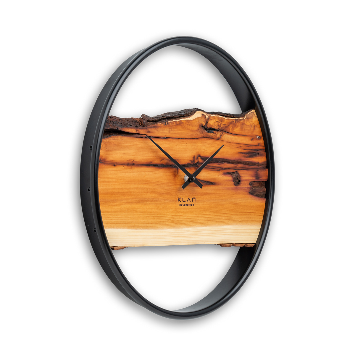Handgefertigte Wanduhr aus Ulmenholz 40 cm mit Edelstahlring – No. 399 – Detailansicht