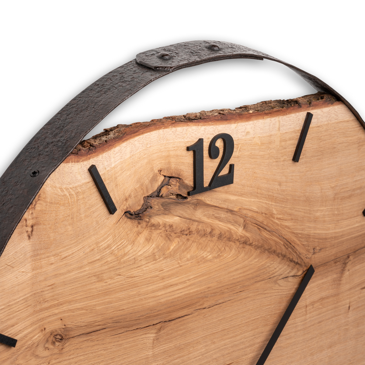 Handgefertigte XXL-Wanduhr aus Eiche 73 cm mit Edelstahlring – No. 462 – Seitenansicht