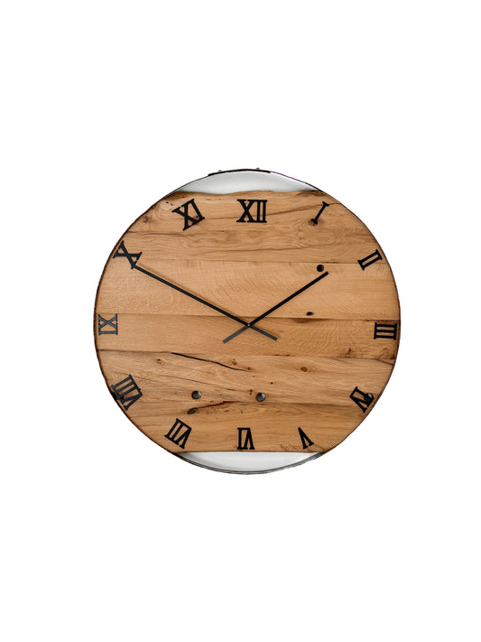 Handgefertigte XXL-Wanduhr aus Altholz-Eiche 83 cm mit Fassring – No. 388 – Gesamtansicht
