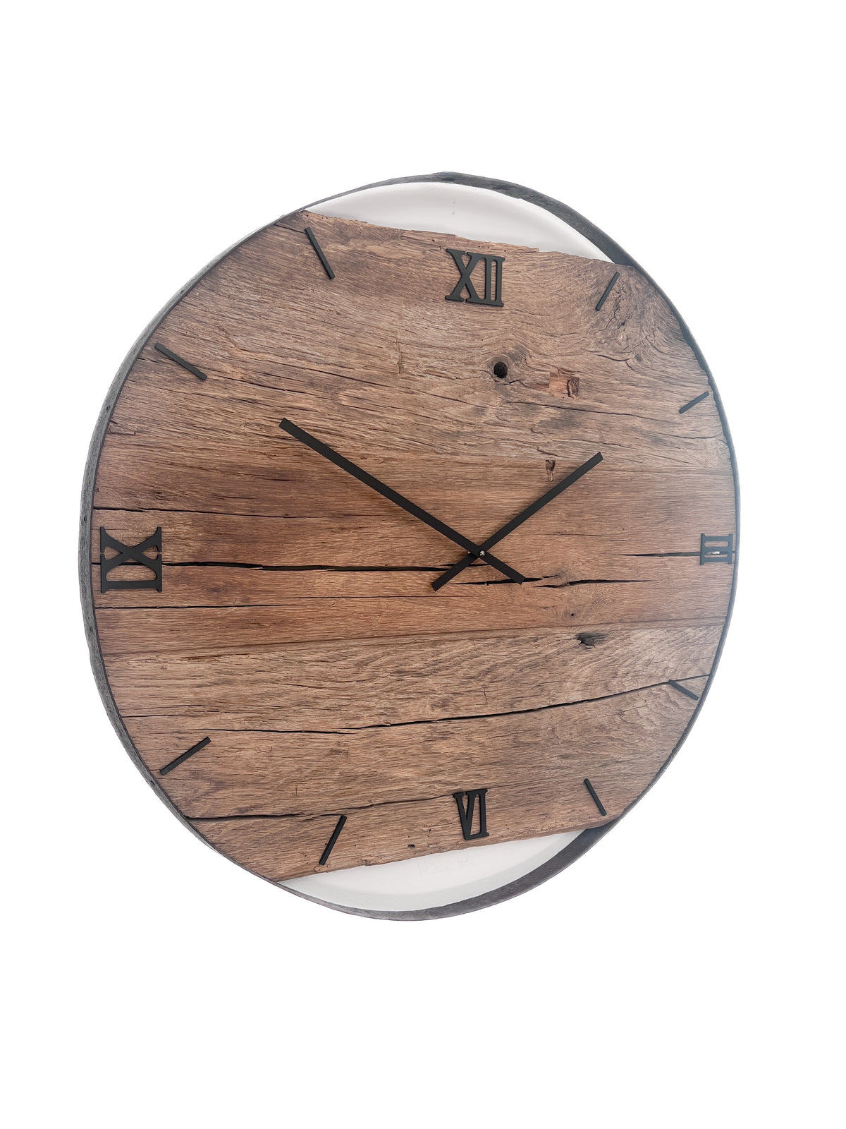 wanduhr-eiche-altholz-78cm-edelstahlring-seitenansicht.png