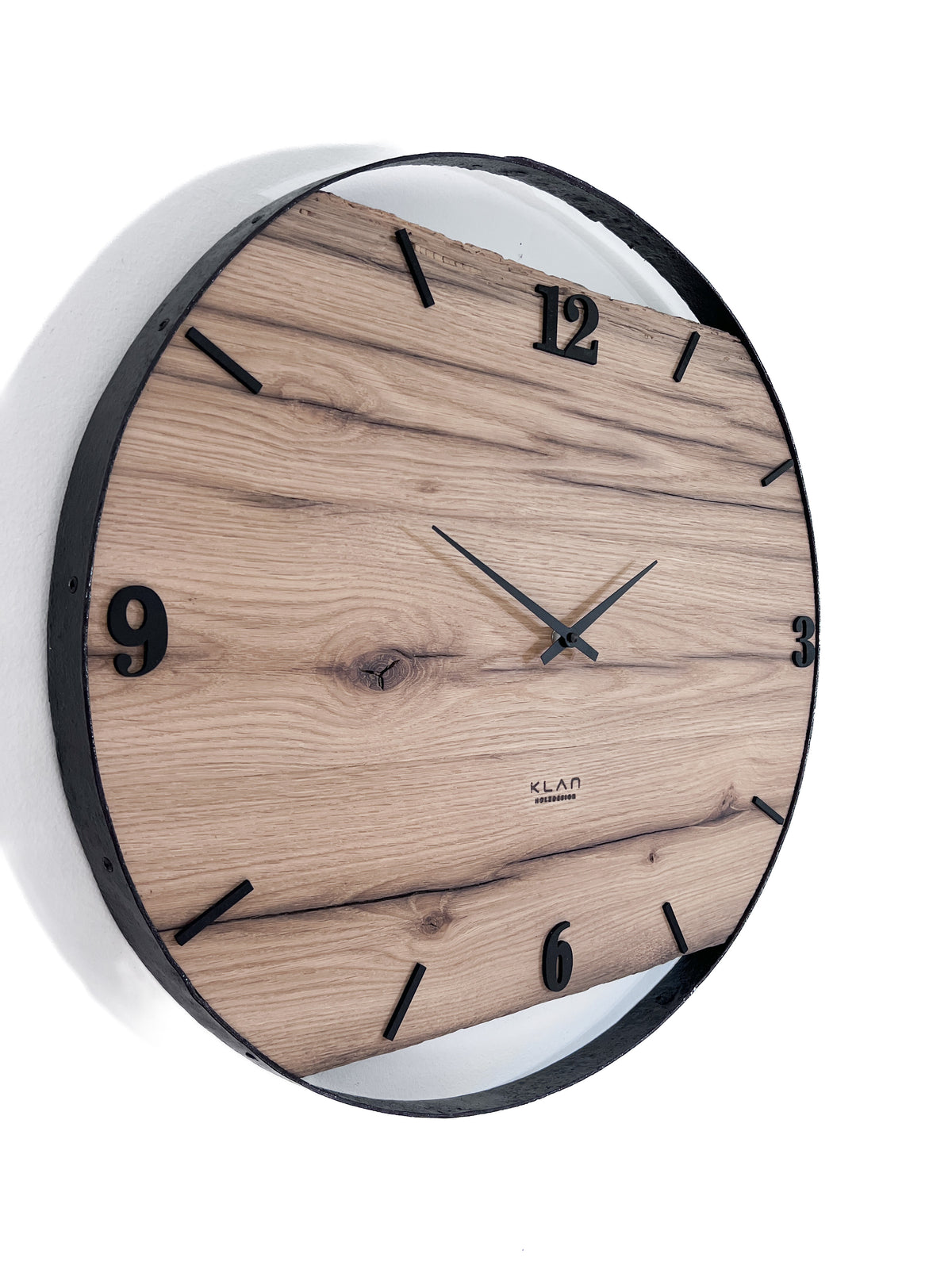 Wanduhr aus Altholz Eiche 55 cm – handgefertigtes Unikat NO 578