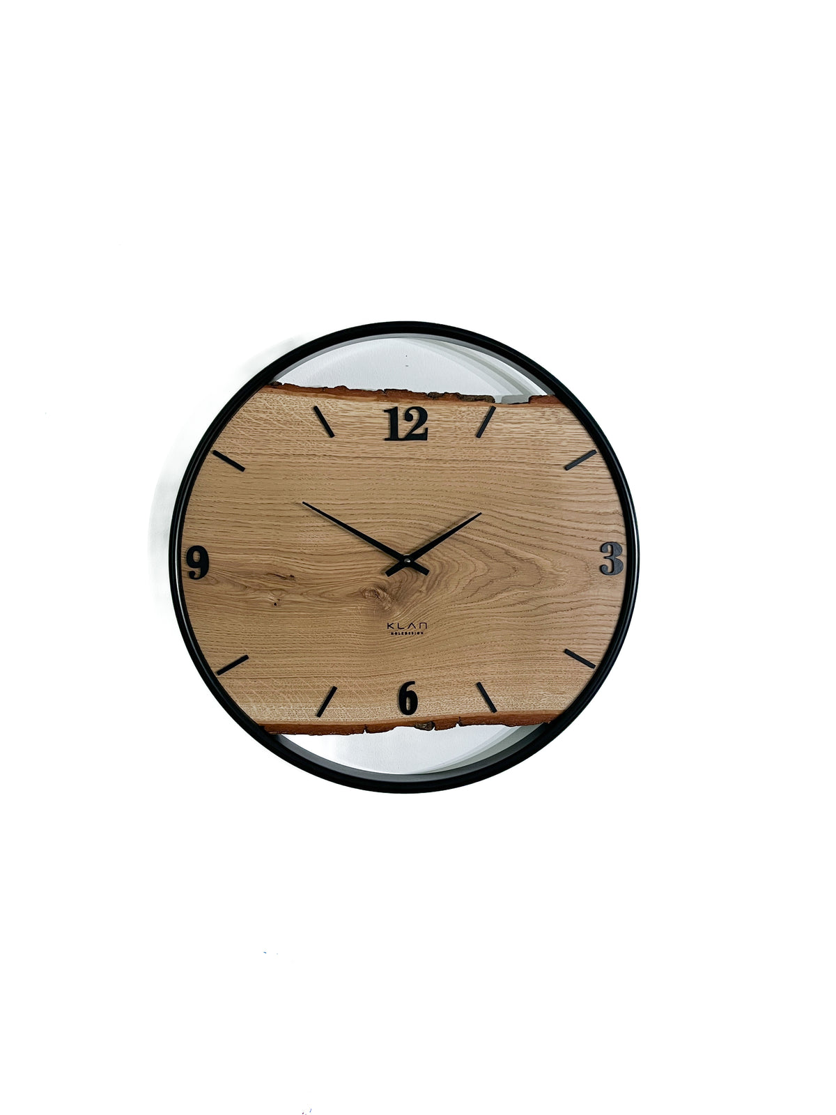 Handgefertigte Wanduhr aus Eiche 45 cm mit Edelstahlring – No. 505 – Gesamtansicht