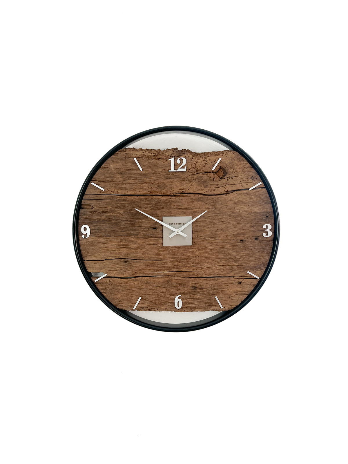 Handgefertigte Wanduhr aus Altholz-Eiche 50 cm mit Edelstahlring – No. 522 – Gesamtansicht