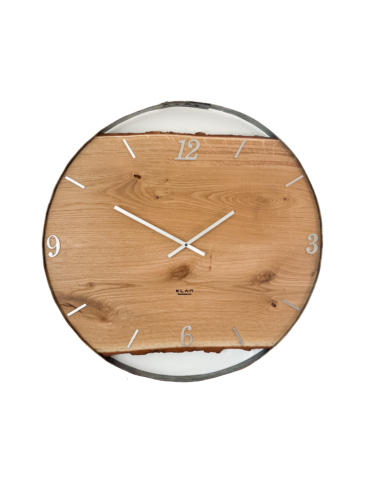 Handgefertigte XXL-Wanduhr aus Eiche 67 cm mit Fassring – No. 544 – Gesamtansicht