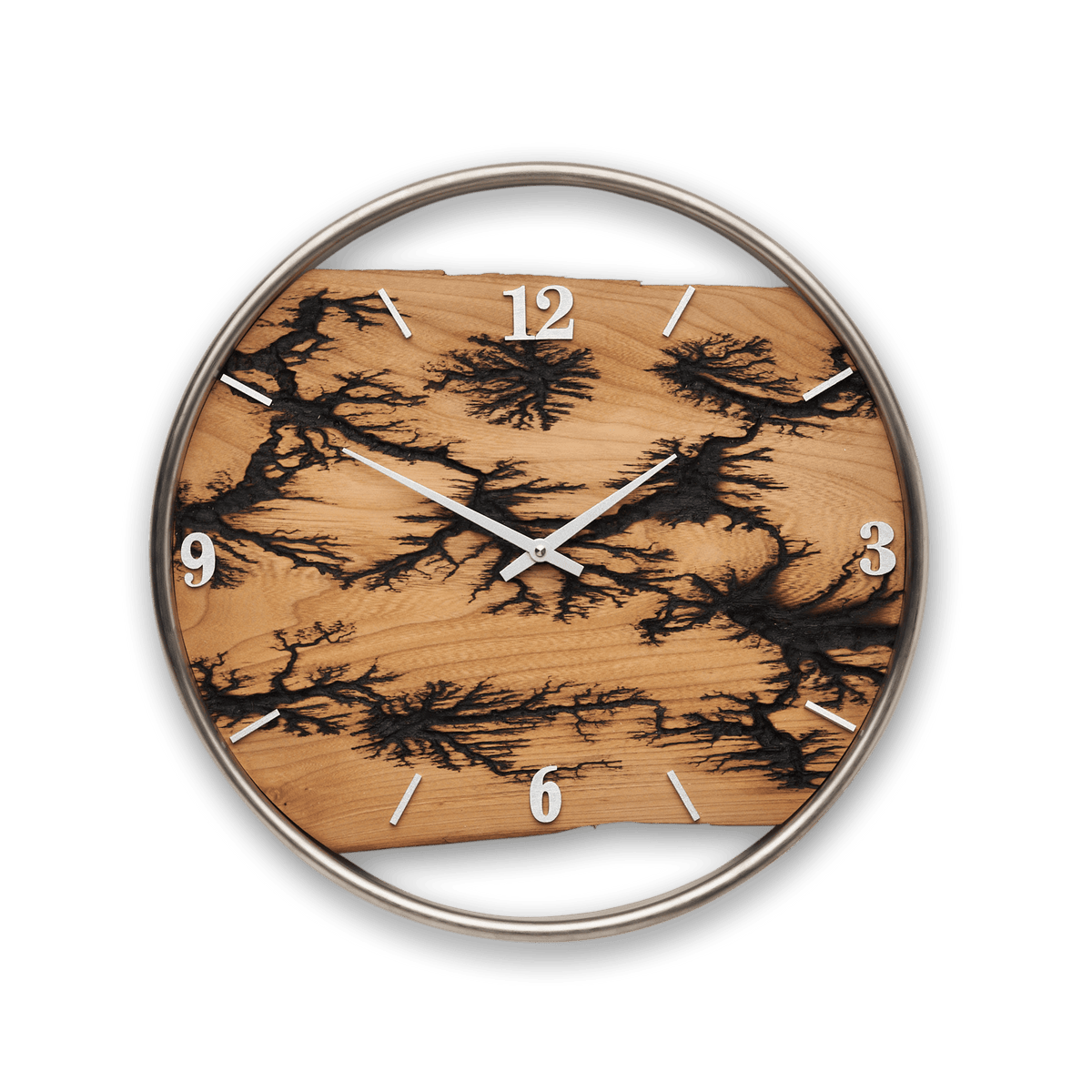 Handgefertigte Wanduhr aus Ulmenholz 40 cm mit Blitzstruktur – No. 102 – Gesamtansicht
