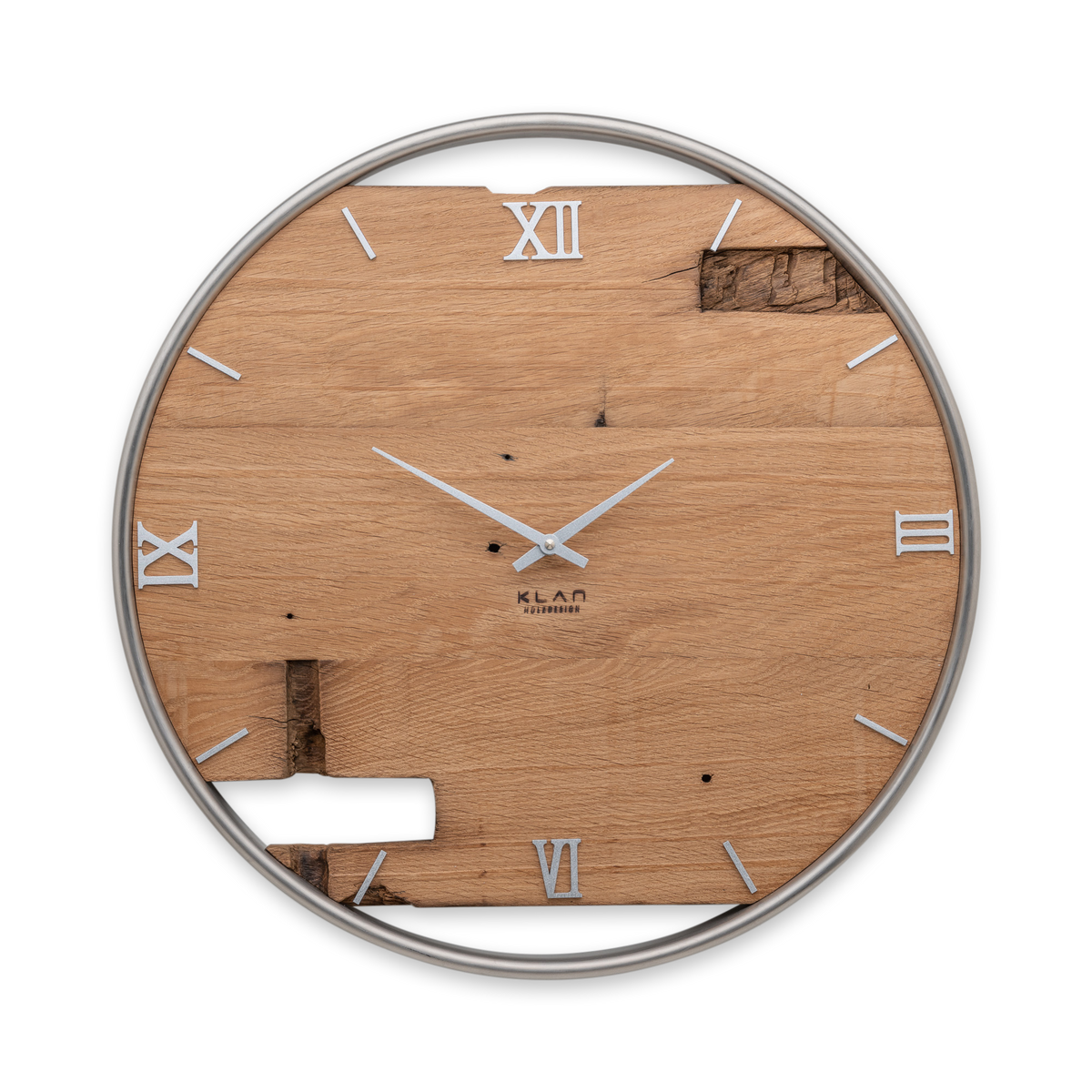 Handgefertigte Wanduhr aus Altholz-Eiche 50 cm mit Edelstahlring – No. 215 – Gesamtansicht