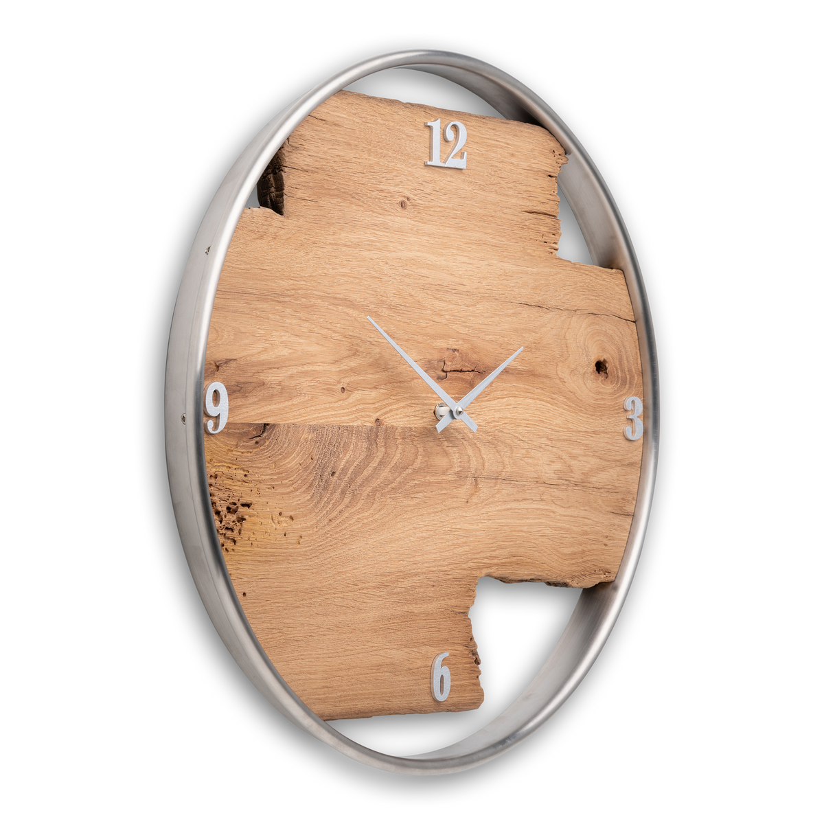 Handgefertigte Wanduhr aus Altholz-Eiche 50 cm mit Edelstahlring – No. 336 – Detailansicht